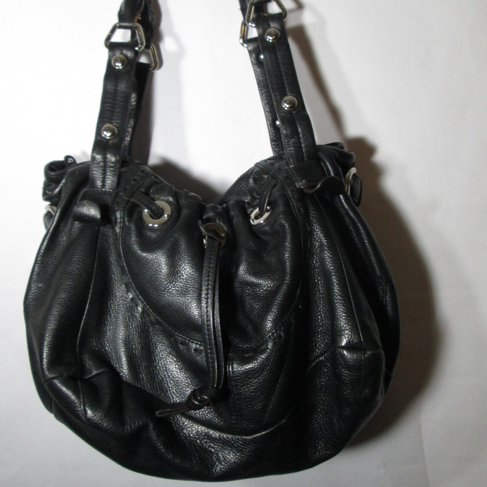 B. MAKOWSKY BLACK PEBBLE LEATHER 2 POCKET BAG